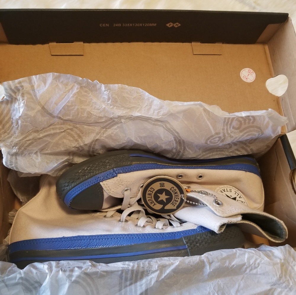 *SOLD*Converse 08 Century Hi Tops - Picture 7 of 7
